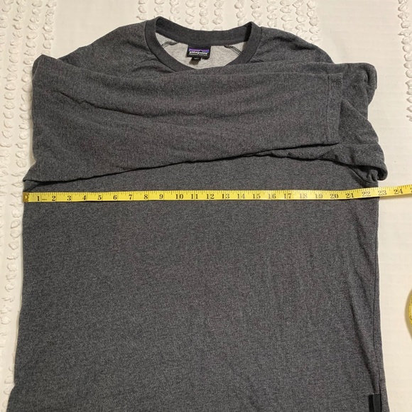 Patagonia Men's P-6 Logo Lightweight Crew Sweatshirt Grey Large Outdoors Minimal - Picture 8 of 9